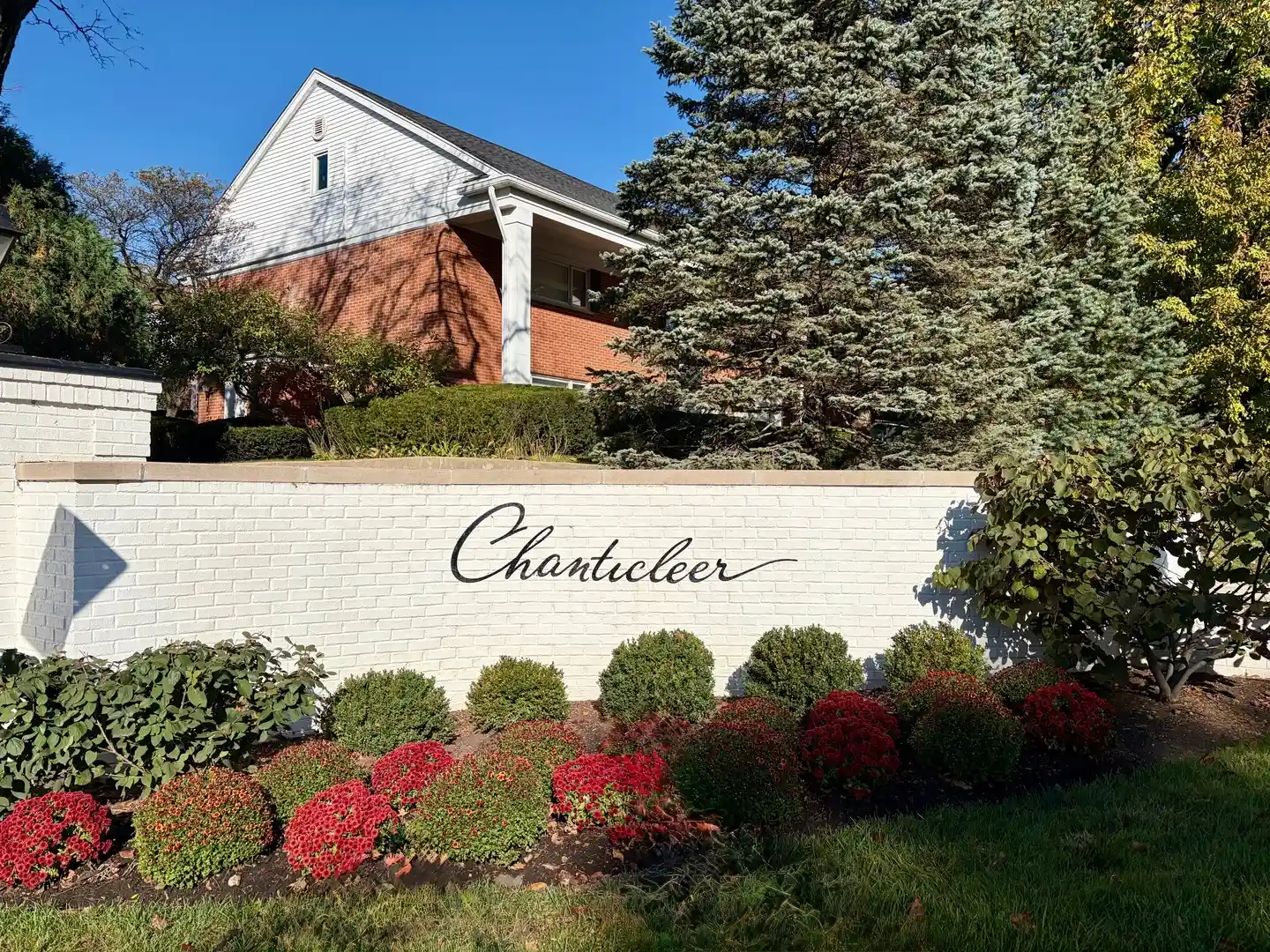 Listing Photo 1 - Condo for sale in 502 Chanticleer Ln located at 502 Chanticleer Ln, Hinsdale, IL 60521 - Unit #502