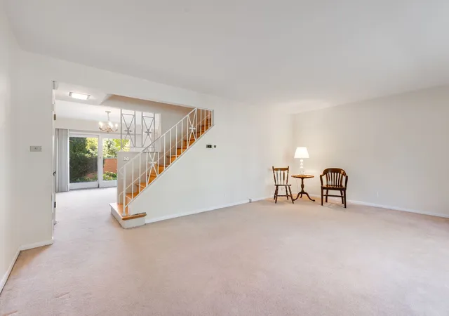 Listing Photo 4 - Condo for sale in building located at 502 Chanticleer Ln, Hinsdale, IL 60521 - Unit #502