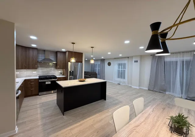 Photo 2 of Single family home for sale at 730 N Carriageway Dr, Buffalo Grove, IL 60089 | MLS# 12789729 | Listing updated on 2026-10-22