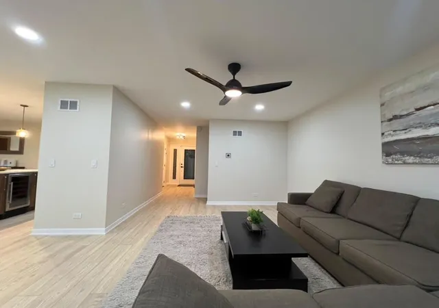 Photo 4 of Single family home for sale at 730 N Carriageway Dr, Buffalo Grove, IL 60089 | MLS# 12789729 | Listing updated on 2026-10-22