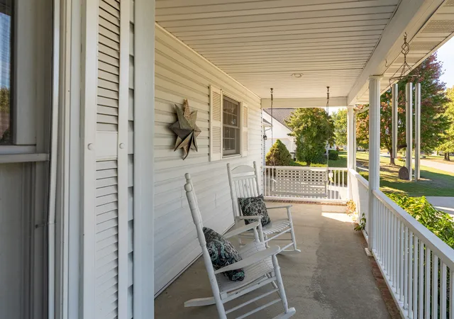 Photo 4 of Single family home for sale at 2705 Hickory Ln, Marion, IL 62959 | MLS# 12789742 | Listing updated on 2026-10-27