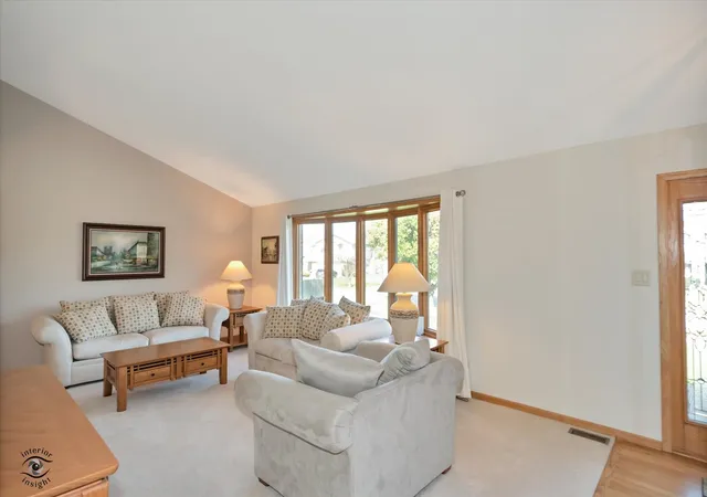 Photo 2 of Single family home for sale at 9211 Frances Ln, Orland Park, IL 60462 | MLS# 12789752 | Listing updated on 2026-10-29