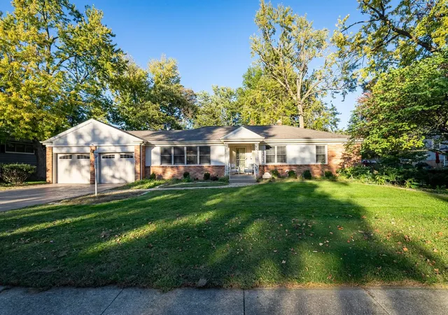 Photo 2 of Single family home for sale at 204 Orleans Dr, Bloomington, IL 61701 | MLS# 12789760 | Listing updated on 2026-10-23