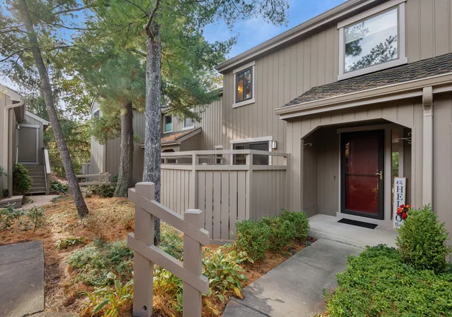 Photo 1 of Condo for sale at 787 Oak Hl Rd #467, Lake Barrington, IL 60010 | MLS# 12789761 | Listing updated on 2026-10-29