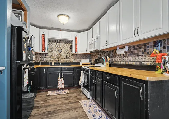 Photo 3 of Single family home for sale at 502 E Main St, Danvers, IL 61732 | MLS# 12789779 | Listing updated on 2026-10-22