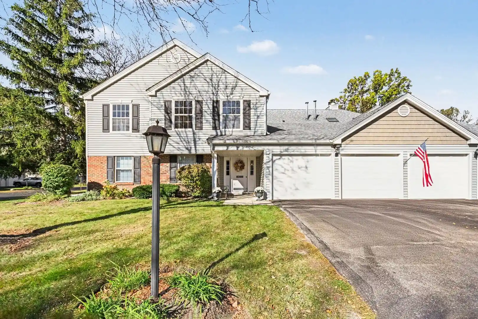 Listing Photo 1 - Condo for sale in 0N112 Windermere Rd located at 0N112 Windermere Rd, Winfield, IL 60190 - Unit #1907