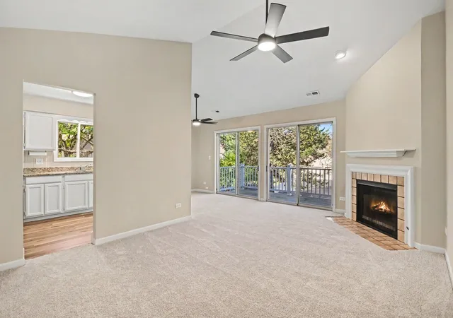 Listing Photo 2 - Condo for sale in building located at 0N112 Windermere Rd, Winfield, IL 60190 - Unit #1907