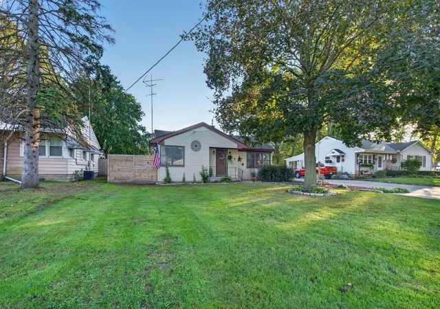 Photo 3 of Single family home for sale at 135 E 3rd Street, Coal City, IL 60416 | MLS# 12789787 | Listing updated on 2026-10-27