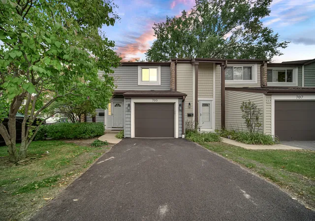 Photo 2 of Townhouse for sale at 705 Clearwater Ct, Wheeling, IL 60090 | MLS# 12789792 | Listing updated on 2026-10-20