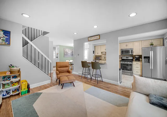 Photo 4 of Townhouse for sale at 705 Clearwater Ct, Wheeling, IL 60090 | MLS# 12789792 | Listing updated on 2026-10-20