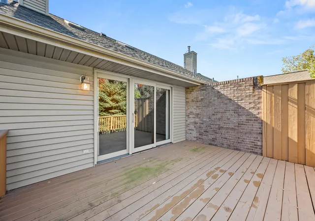 Photo 3 of Townhouse for sale at 1129 Milan Dr N, Sycamore, IL 60178 | MLS# 12789805 | Listing updated on 2026-10-27