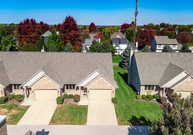 Photo 4 of Townhouse for sale at 1129 Milan Dr N, Sycamore, IL 60178 | MLS# 12789805 | Listing updated on 2026-10-27