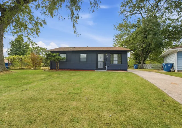 Photo 2 of Single family home for sale at 1888 Andover Ct, Chicago Heights, IL 60411 | MLS# 12789828 | Listing updated on 2026-10-20
