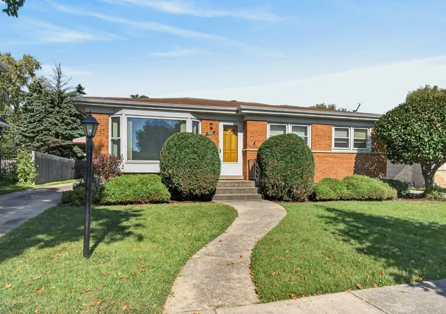 Single family home for sale at 1916 Laura Ln, Des Plaines, IL 60018 | MLS# 12789833 | Listing updated on 2026-10-23