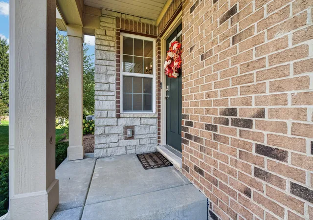 Photo 3 of Townhouse for sale at 1909 Turtle Crk Ct, Aurora, IL 60503 | MLS# 12789838 | Listing updated on 2026-10-22