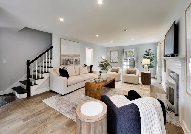 Photo 1 of Single family home for sale at 22 S Monroe St, Hinsdale, IL 60521 | MLS# 12789842 | Listing updated on 2026-10-29