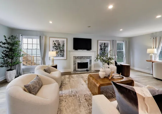 Photo 2 of Single family home for sale at 22 S Monroe St, Hinsdale, IL 60521 | MLS# 12789842 | Listing updated on 2026-10-29
