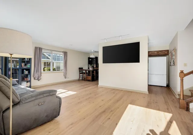 Photo 4 of Condo for sale at 1588 Timber Trl #23A, Wheaton, IL 60189 | MLS# 12789861 | Listing updated on 2026-10-23