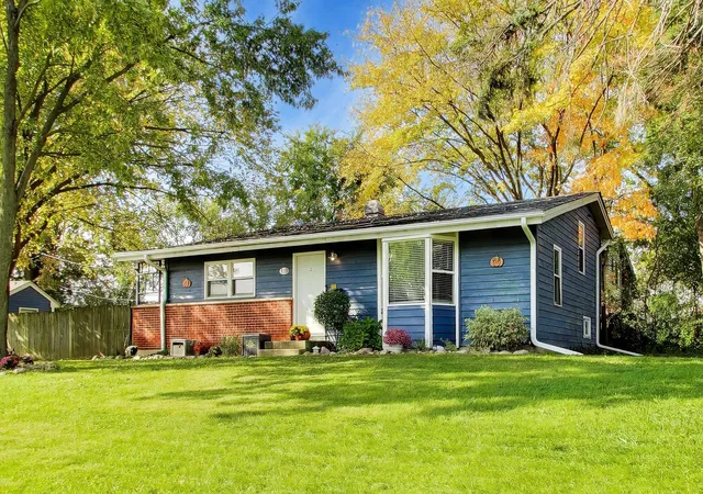 Photo 1 of Single family home for sale at 2615 Forest Glen Pkwy, Woodridge, IL 60517 | MLS# 12789865 | Listing updated on 2026-10-29