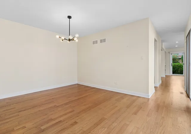 Photo 4 of Townhouse for sale at 2422 Salceda Dr, Northbrook, IL 60062 | MLS# 12789867 | Listing updated on 2026-10-29