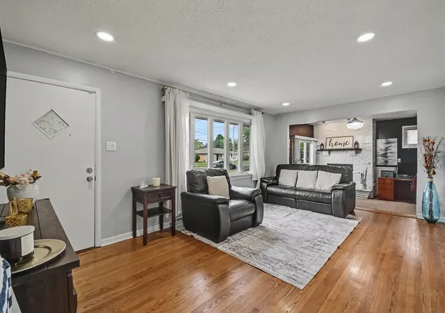 Photo 1 of Single family home for sale at 8615 Lawler Ave, Burbank, IL 60459 | MLS# 12789868 | Listing updated on 2026-10-22