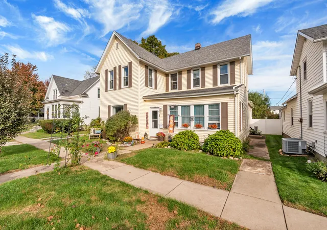 Photo 1 of Single family home for sale at 230 N College Ave, Geneseo, IL 61254 | MLS# 12789882 | Listing updated on 2026-10-28