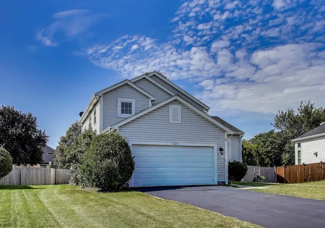 Photo 2 of Single family home for sale at 329 Sundance Dr, Bartlett, IL 60103 | MLS# 12789901 | Listing updated on 2026-10-22