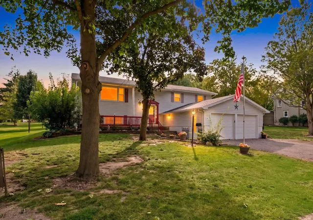 Photo 1 of Single family home for sale at 411 E Beech St, Chatsworth, IL 60921 | MLS# 12789930 | Listing updated on 2026-10-29