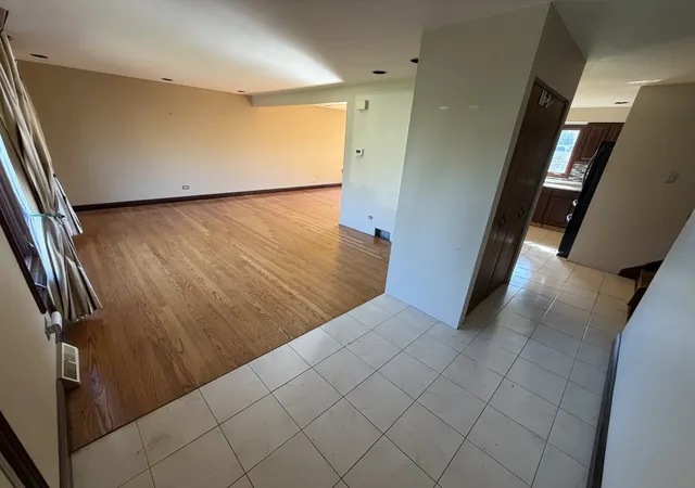 Photo 2 of Single family home for sale at 7925 W 101st Street, Palos Hills, IL 60465 | MLS# 12789951 | Listing updated on 2026-10-22