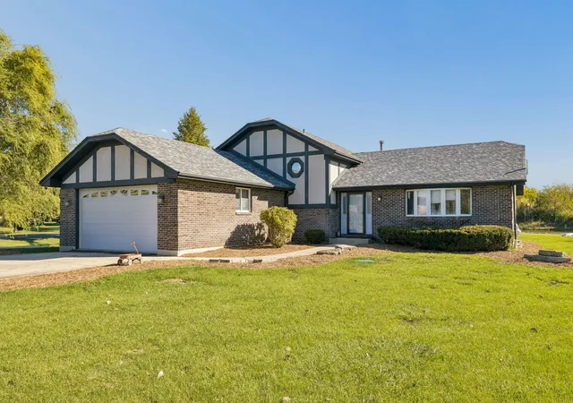 Photo 1 of Single family home for sale at 24251 S Harvest Hills Rd, Frankfort, IL 60423 | MLS# 12789958 | Listing updated on 2026-10-22