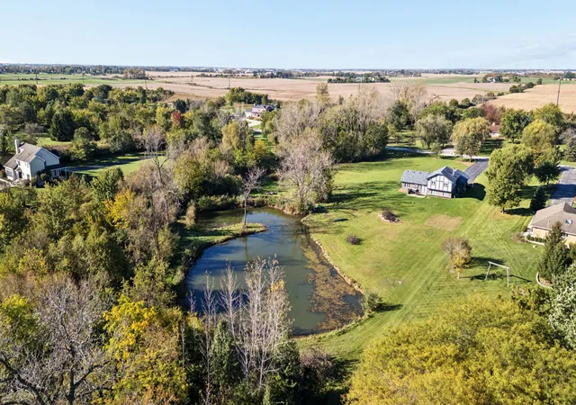 Photo 2 of Single family home for sale at 24251 S Harvest Hills Rd, Frankfort, IL 60423 | MLS# 12789958 | Listing updated on 2026-10-22
