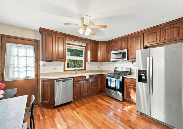 Photo 2 of Single family home for sale at 739 W Terrace St, Villa Park, IL 60181 | MLS# 12789963 | Listing updated on 2026-10-23