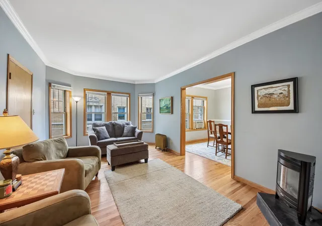 Photo 2 of Condo for sale at 241 Washington Blvd #1A, Oak Park, IL 60302 | MLS# 12789978 | Listing updated on 2026-10-20