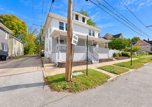 Photo 3 of Multi family home for sale at 539 28th Street, Rock Island, IL 61201 | MLS# 12790000 | Listing updated on 2026-10-20
