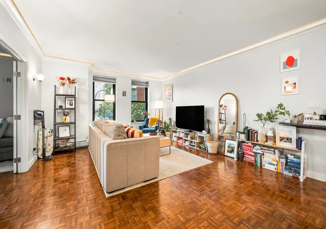 Photo 2 of Condo for sale at 2100 N Lincoln Park W #5EN, Chicago, IL 60614 | MLS# 12790001 | Listing updated on 2026-10-22