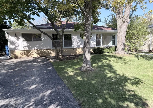 Photo 3 of Single family home for sale at 1751 Clavey Rd, Highland Park, IL 60035 | MLS# 12790006 | Listing updated on 2026-10-22