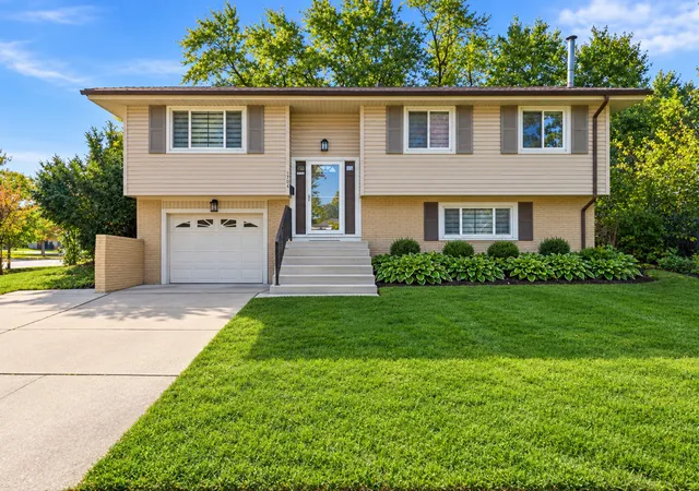 Single family home for sale at 1701 Hartmann Dr, Schaumburg, IL 60193 | MLS# 12790007