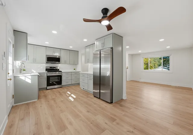 Photo 3 of Single family home for sale at 1701 Hartmann Dr, Schaumburg, IL 60193 | MLS# 12790007 | Listing updated on 2026-10-23