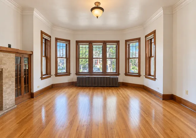 Photo 4 of Single family home for sale at 5535 W Pensacola Ave, Chicago, IL 60641 | MLS# 12790023 | Listing updated on 2026-10-23