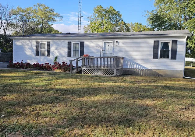 Photo 3 of Single family home for sale at 130 W 5th Street, Bonnie, IL 62816 | MLS# 12790025 | Listing updated on 2026-10-22