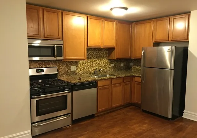 Listing Photo 4 - Condo for sale in building located at 6309 N Albany Ave, Chicago, IL 60659 - Unit #GB