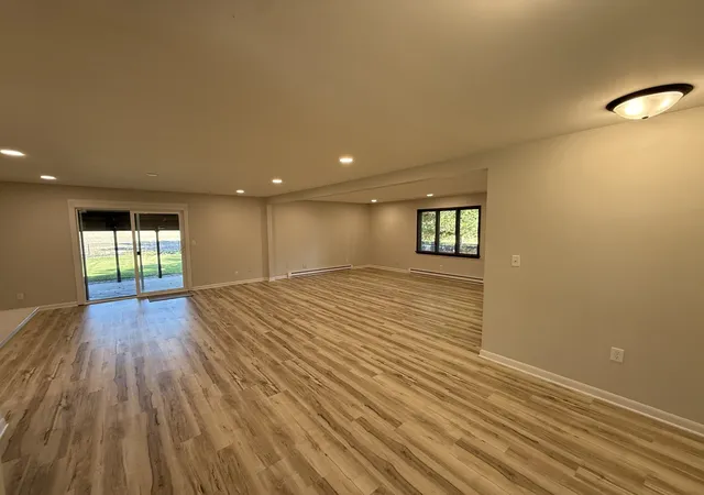 Photo 3 of Single family home for sale at 60 Oak St, South Wilmington, IL 60474 | MLS# 12790064 | Listing updated on 2026-10-22