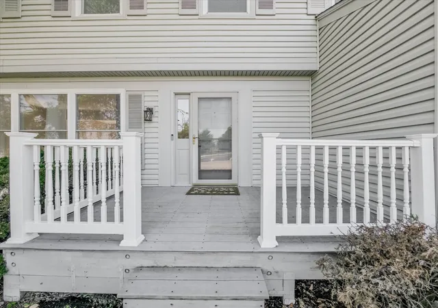 Photo 3 of Single family home for sale at 720 Kingsbridge Way, Buffalo Grove, IL 60089 | MLS# 12790078 | Listing updated on 2026-10-22