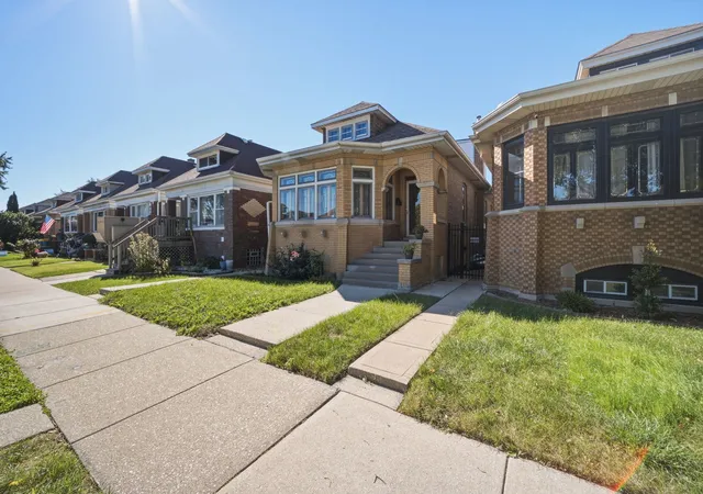 Photo 1 of Single family home for sale at 5628 S Sacramento Ave, Chicago, IL 60629 | MLS# 12790102 | Listing updated on 2026-10-21