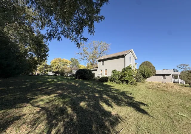 Photo 2 of Single family home for sale at 510 W 11th Street, Davenport, IA 52803 | MLS# 12790136 | Listing updated on 2026-10-27