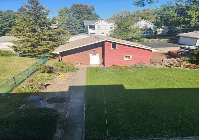Photo 3 of Single family home for sale at 817 Buell Ave, Joliet, IL 60435 | MLS# 12790144 | Listing updated on 2026-10-21