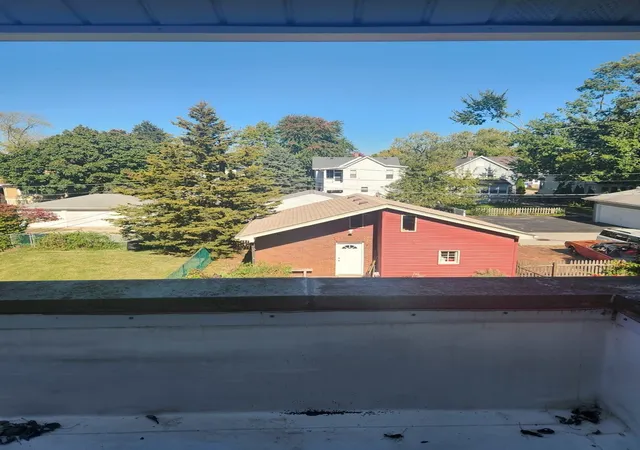 Photo 3 of Single family home for sale at 817 Buell Ave, Joliet, IL 60435 | MLS# 12790144 | Listing updated on 2026-10-21