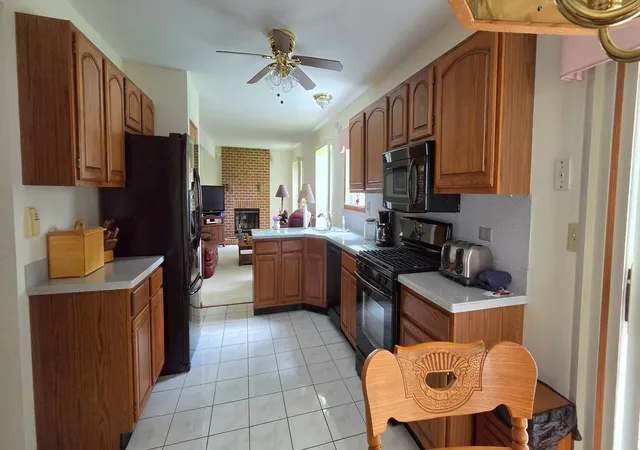 Photo 4 of Single family home for sale at 8404 Birch St, Fox Lake, IL 60020 | MLS# 12790147 | Listing updated on 2026-10-22