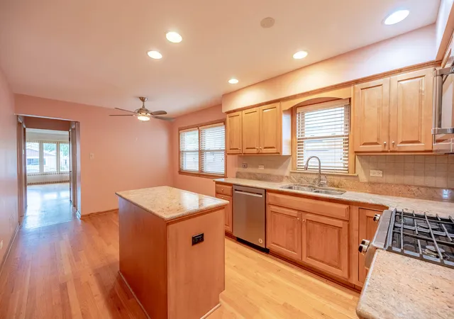 Photo 4 of Single family home for sale at 8414 S Kostner Ave, Chicago, IL 60652 | MLS# 12790167 | Listing updated on 2026-10-27