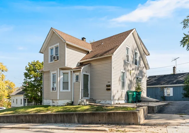 Photo 3 of Multi family home for sale at 340 Marble St, Joliet, IL 60435 | MLS# 12790170 | Listing updated on 2026-10-29